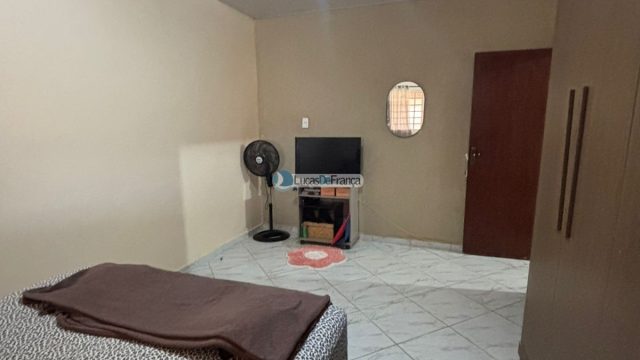 Casa no Arapoanga próximo ao posto de saúde 5