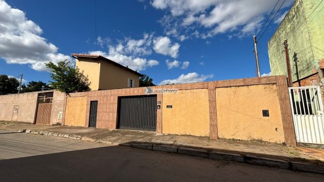 Casa no Arapoanga próximo ao posto de saúde 5