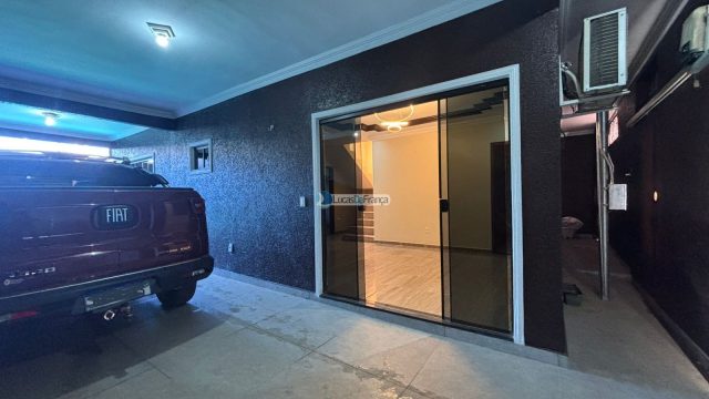 Casa no Arapoanga Próximo ao Supermercado Siqueira.