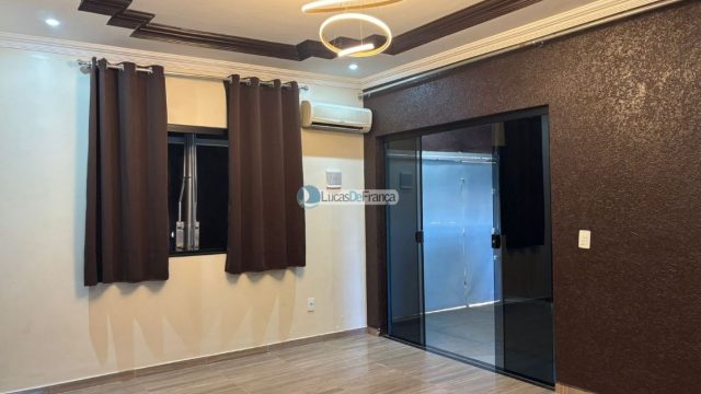 Casa no Arapoanga Próximo ao Supermercado Siqueira.