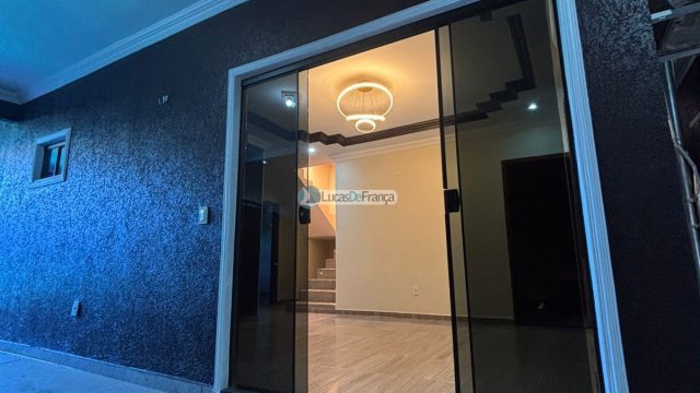 Casa no Arapoanga Próximo ao Supermercado Siqueira.