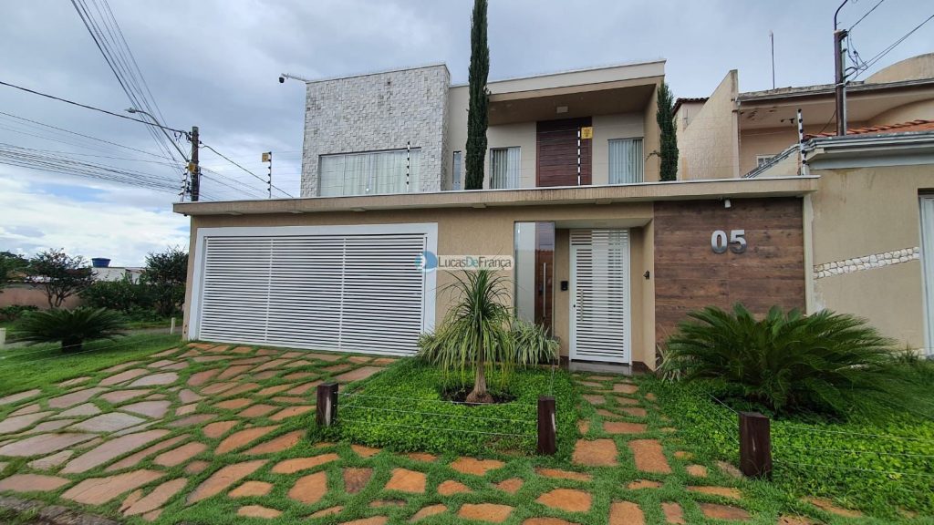 Casa no Setor Tradicional - Rua Gabriela Guimarães (1)