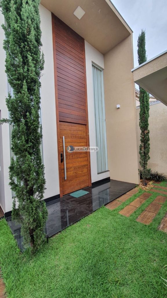 Casa no Setor Tradicional - Rua Gabriela Guimarães (2)