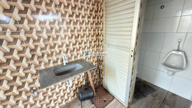 IMOBILIÁRIA LUCAS DE FRANÇA VENDE ESTE IMÓVEL — VILA BURITIS