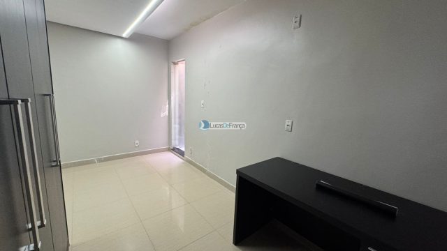 Excelente imóvel na avenida Hugo Lobo