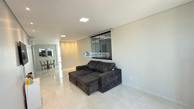 Excelente imóvel na Vila Buritis – Quadra 4