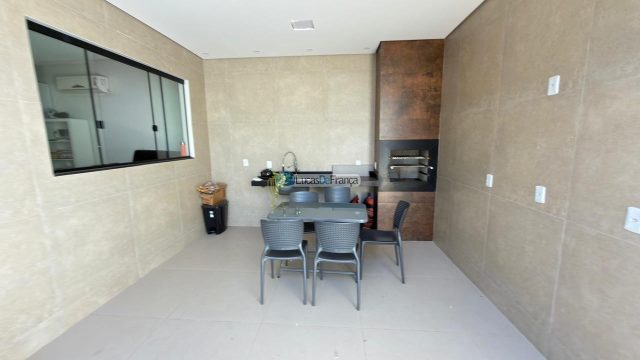 Excelente imóvel na Vila Buritis – Quadra 4