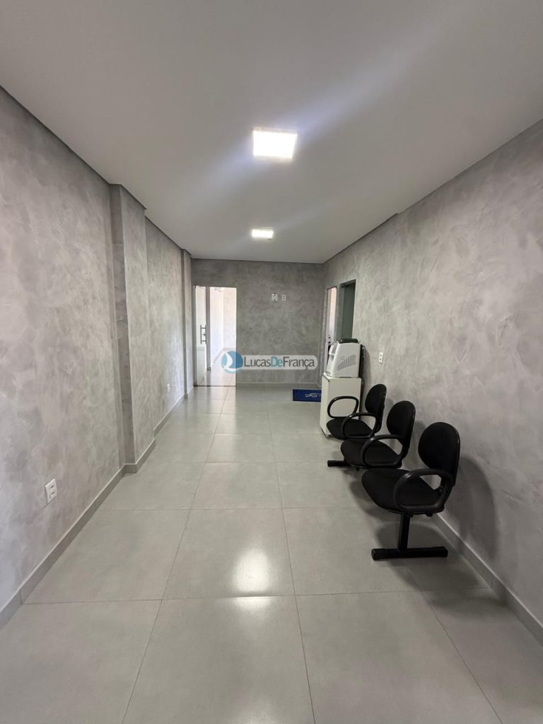 Predio à venda no coração do Arapoanga (19)