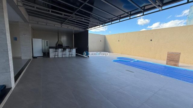 Predio à venda no coração do Arapoanga