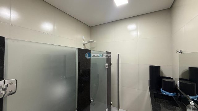 Predio à venda no coração do Arapoanga