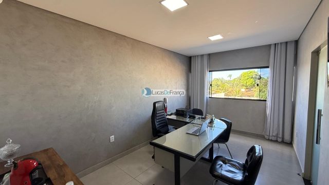 Predio à venda no coração do Arapoanga