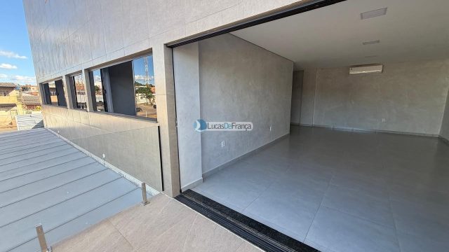 Predio à venda no coração do Arapoanga