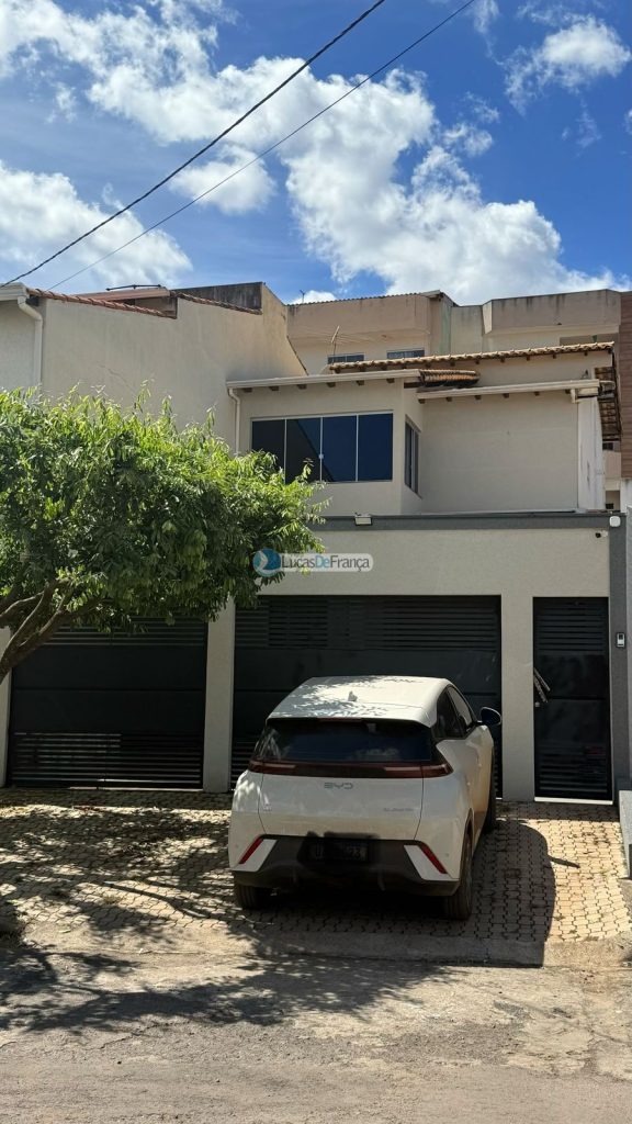 SOBRADO À VENDA Setor Tradicional Av. Bernardo Sayão (8)