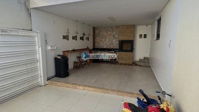 Casa na Vila Buritis Quadra 6 J. Próximo à escola