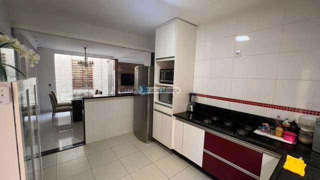 Casa na Vila Buritis Quadra 6 J. Próximo à escola