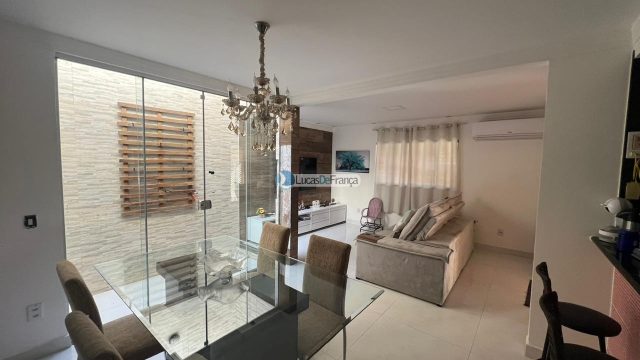 Casa na Vila Buritis Quadra 6 J. Próximo à escola