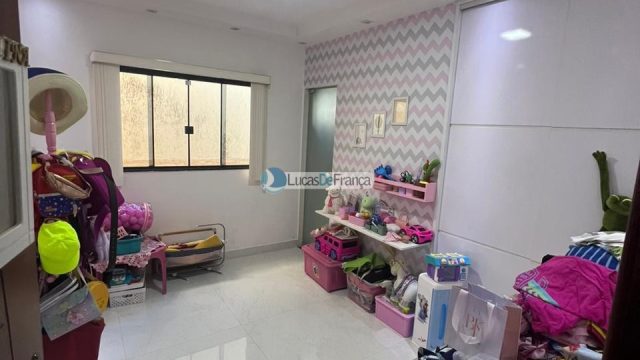 Casa na Vila Buritis Quadra 6 J. Próximo à escola