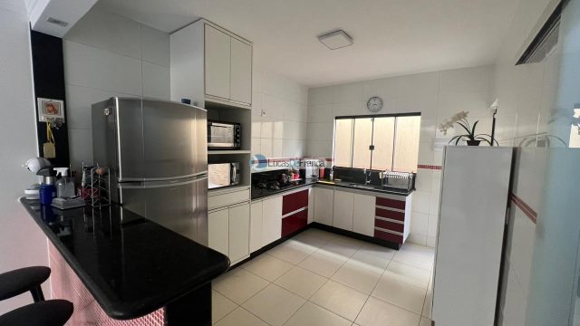 Casa na Vila Buritis Quadra 6 J. Próximo à escola