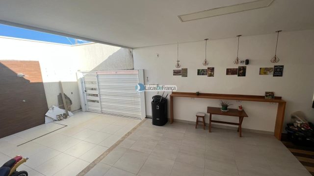 Casa na Vila Buritis Quadra 6 J. Próximo à escola