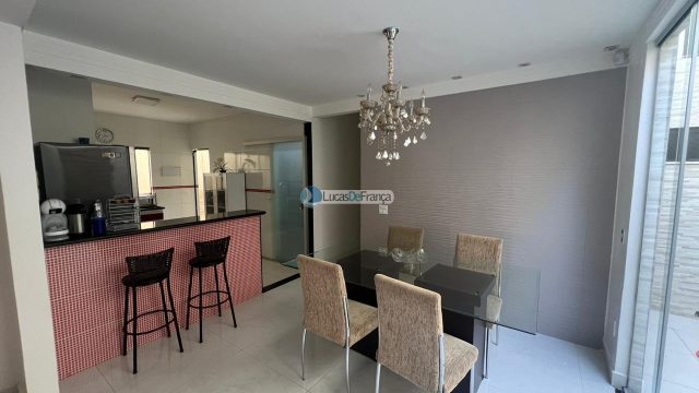 Casa na Vila Buritis Quadra 6 J. Próximo à escola