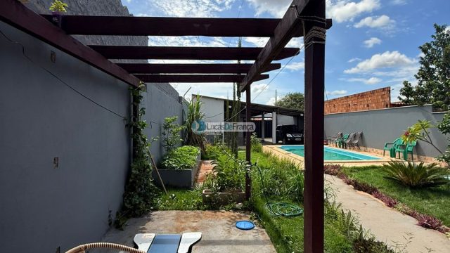 Casa à venda no Arapoangas – Quadra 17