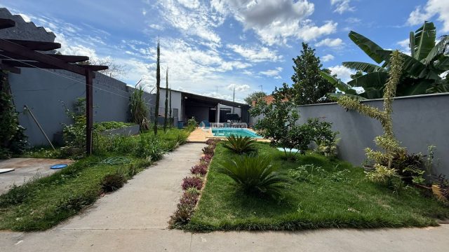 Casa à venda no Arapoangas – Quadra 17