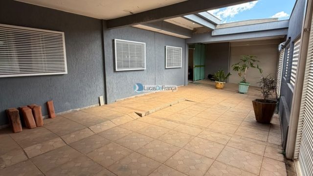 CASA MODERNA SETOR TRADICIONAL – PLANALTINA-DF