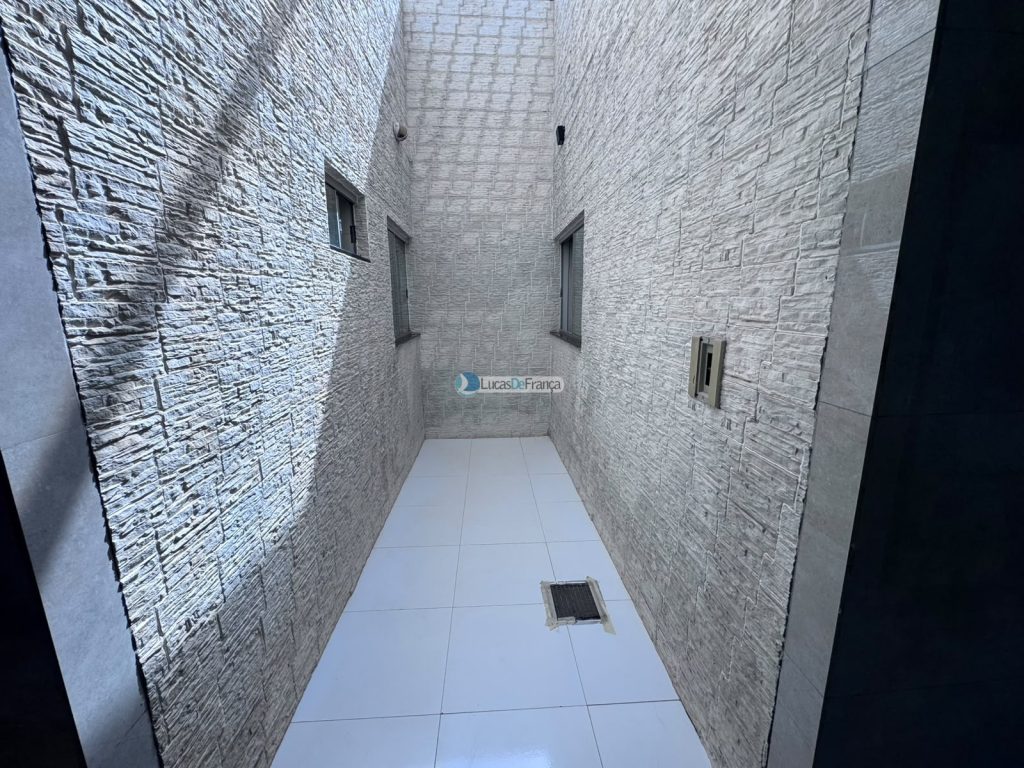 casa na avenida Hugo Lobo (18)