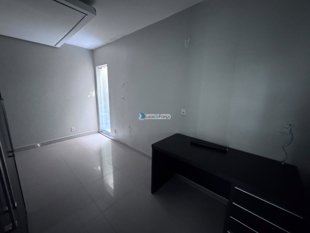 casa na avenida Hugo Lobo (33)