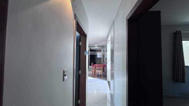 Casa na avenida Hugo Lobo