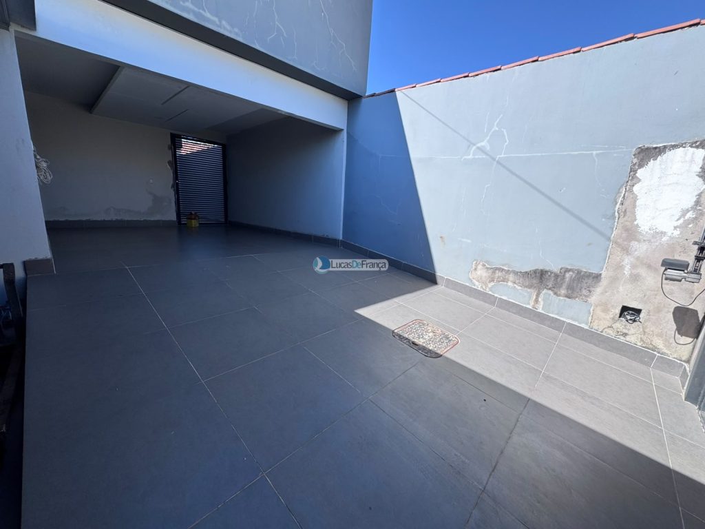 casa na avenida Hugo Lobo (52)