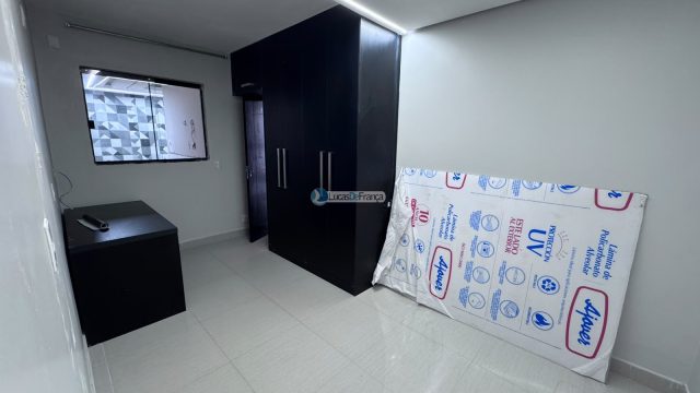 Casa na avenida Hugo Lobo