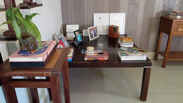 Linda casa com 2 pavimentos e localização privilegiada