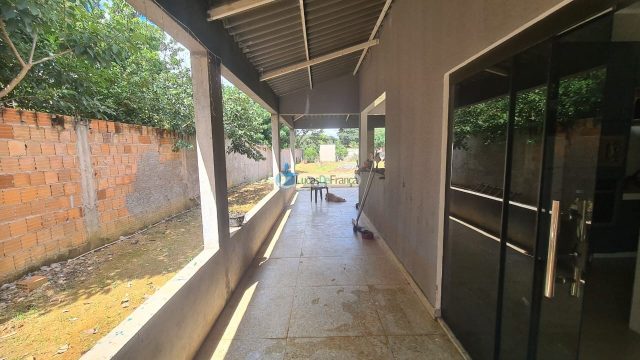 Casa com ampla área de 1.800 m² no Condomínio Núcleo Rural Sarandi