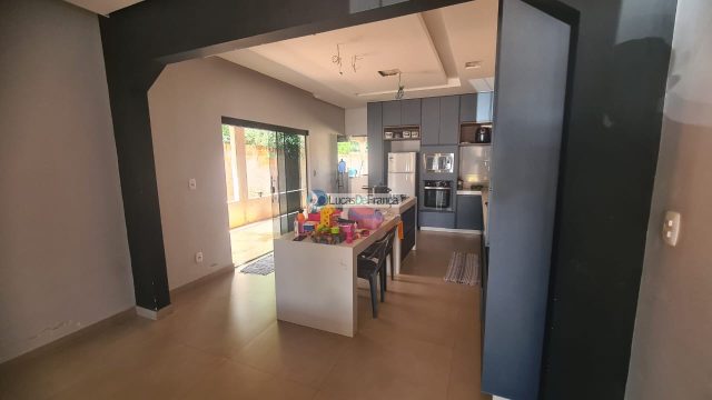 Casa com ampla área de 1.800 m² no Condomínio Núcleo Rural Sarandi