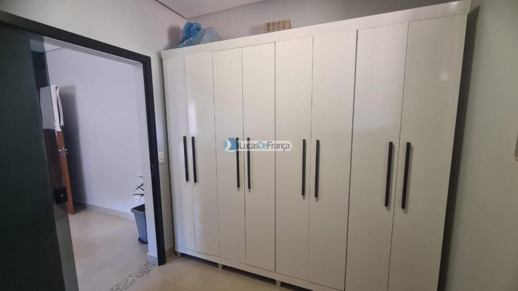 Casa com ampla área de 1.800 m no Condomínio Núcleo Rural Sarandi (23)