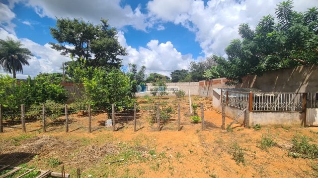 Casa com ampla área de 1.800 m² no Condomínio Núcleo Rural Sarandi
