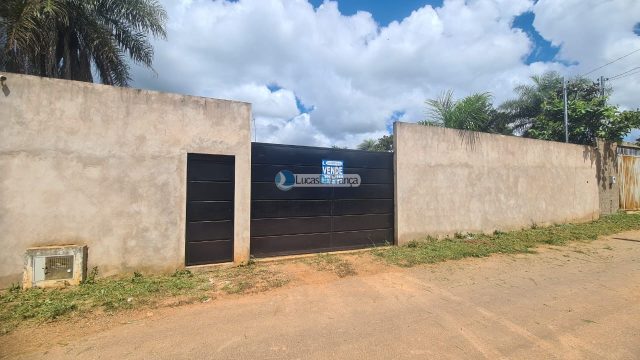 Casa com ampla área de 1.800 m² no Condomínio Núcleo Rural Sarandi