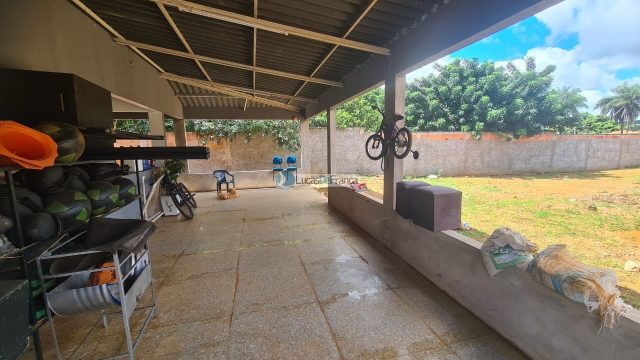 Casa com ampla área de 1.800 m² no Condomínio Núcleo Rural Sarandi