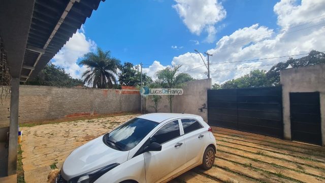 Casa com ampla área de 1.800 m² no Condomínio Núcleo Rural Sarandi