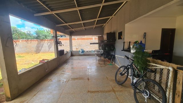 Casa com ampla área de 1.800 m² no Condomínio Núcleo Rural Sarandi