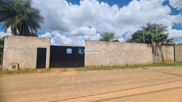 Casa com ampla área de 1.800 m² no Condomínio Núcleo Rural Sarandi