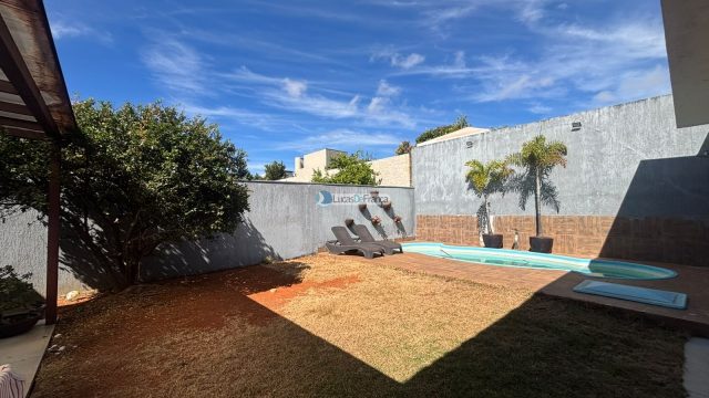 Casa de Alto Padrão à Venda no Condomínio Alto da Boa Vista