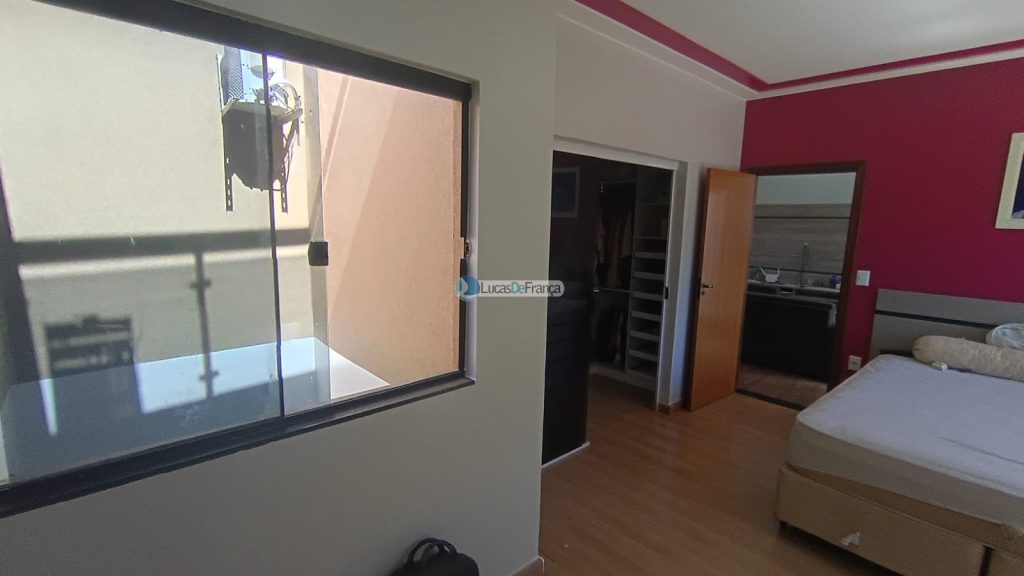 Casa de alto padrão no Setor Militar (2)