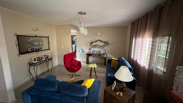 Casa no condomínio Serra Azul Sobradinho.