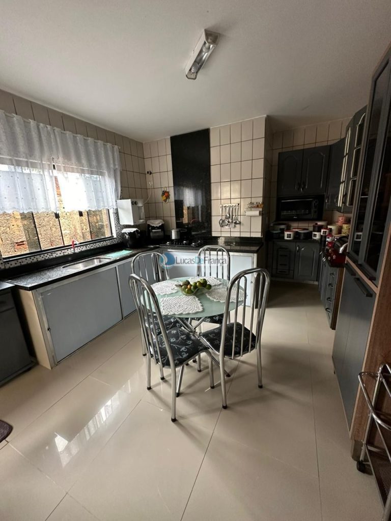 casa no condomínio Serra Azul Sobradinho. (8)