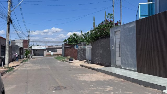 Sobrado moderno na quadra 09 do Arapongas