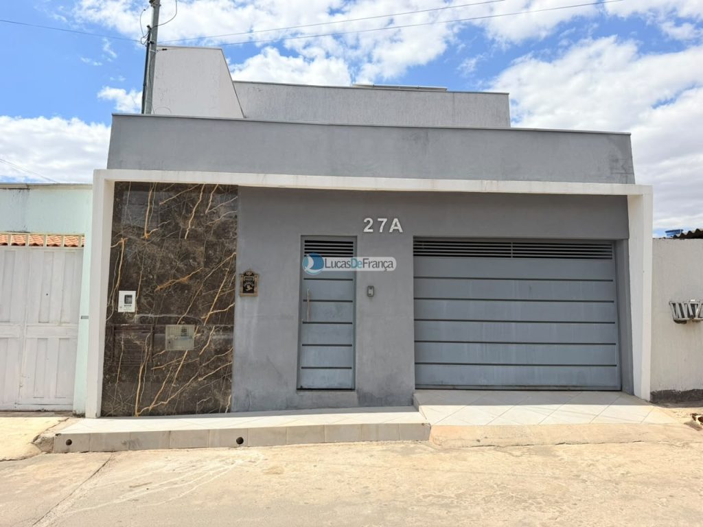 sobrado no Arapongas próximo à padaria Mil Delícias (1)