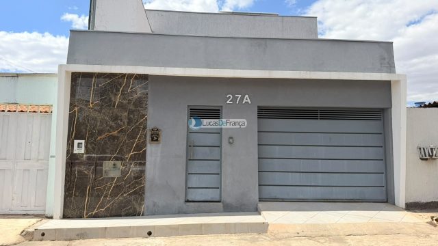 Sobrado no Arapongas próximo à padaria Mil Delícias