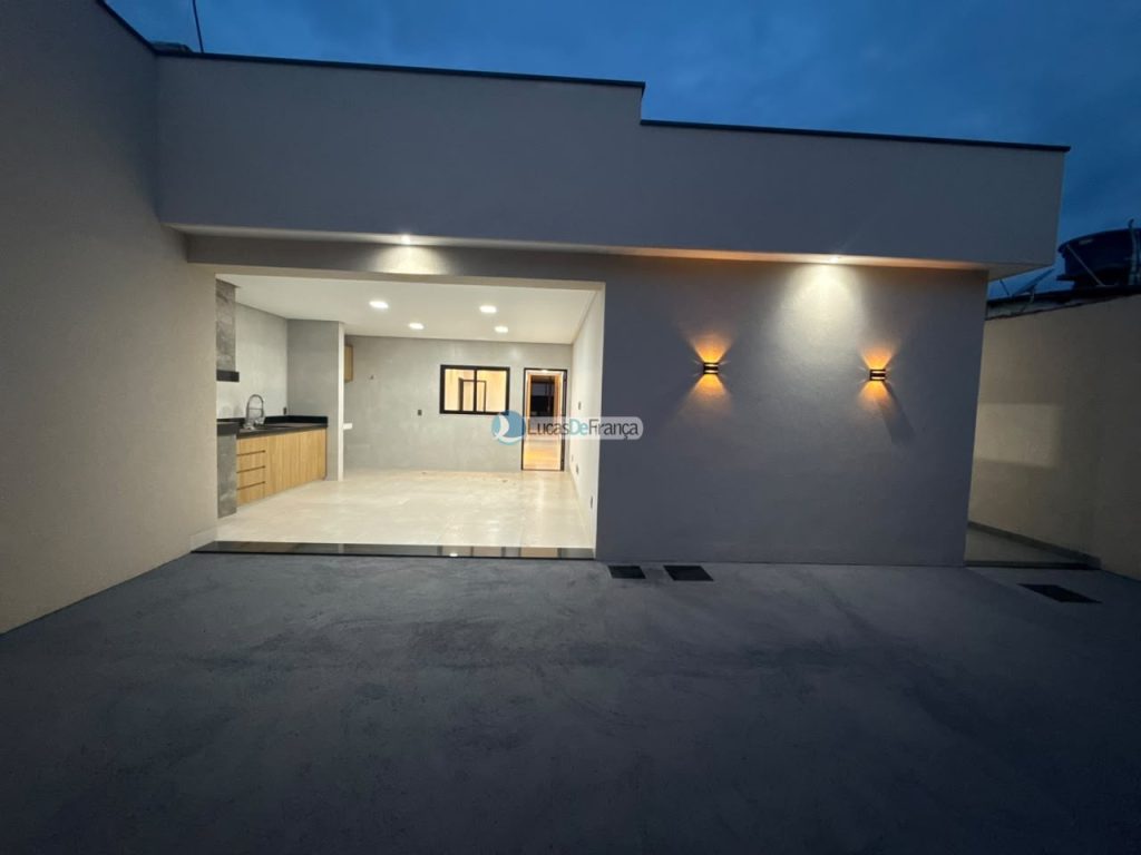 CASA DE ALTO PADRÃO NO CORAÇÃO DO SETOR TRADICIONAL (17)